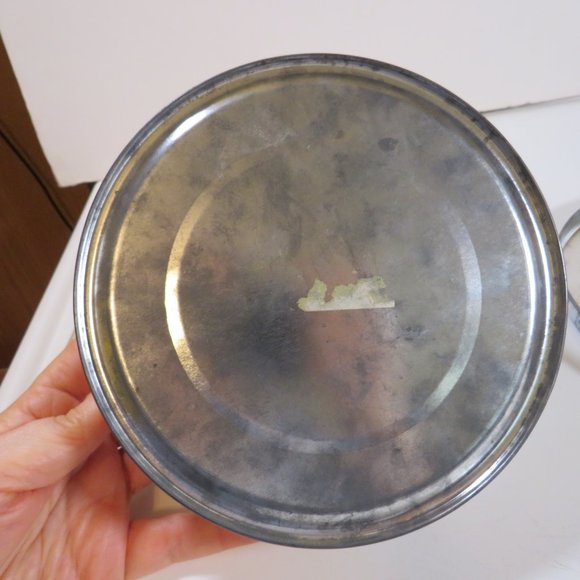 Gardening Rabbits Metal Tin Judith Ann Griffith 90's Sunflowers Birdhouse Family - Picture 8 of 8